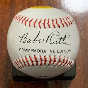 BABE RUTH COMMEMORATIVE EDITION 100TH ANNIVERSARY 1895-1995 BASEBALL